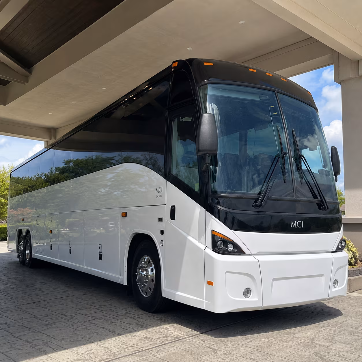 daily commuter shuttles along the i 49 corridor between rogers and bentonville