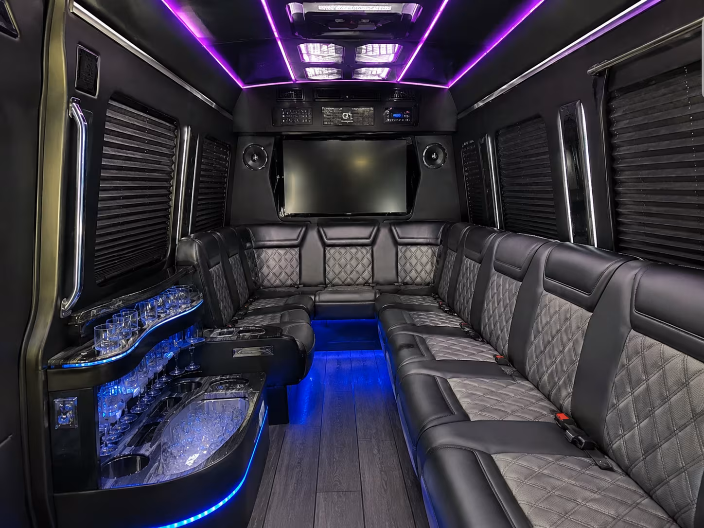 razorbacks basketball shuttles to bud walton arena