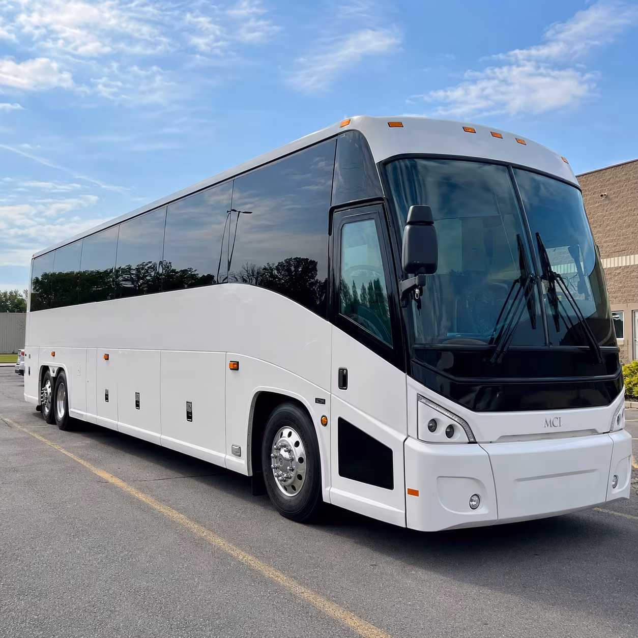 rogers to bentonville corporate shuttles for walmart supplier meetings